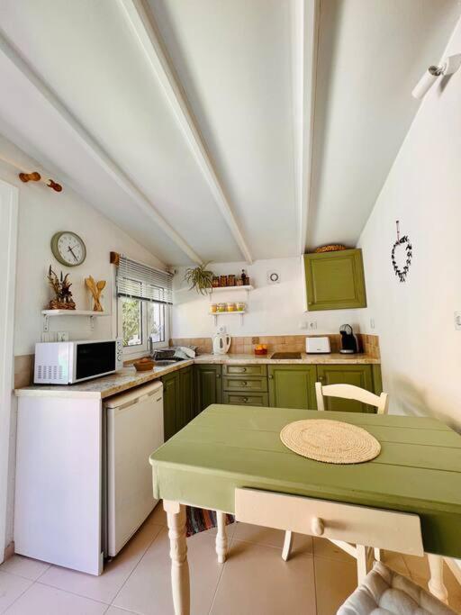 شقة Under The Vine Garden House Platánion المظهر الخارجي الصورة