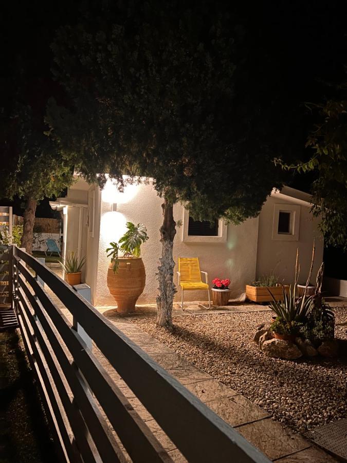 شقة Under The Vine Garden House Platánion المظهر الخارجي الصورة
