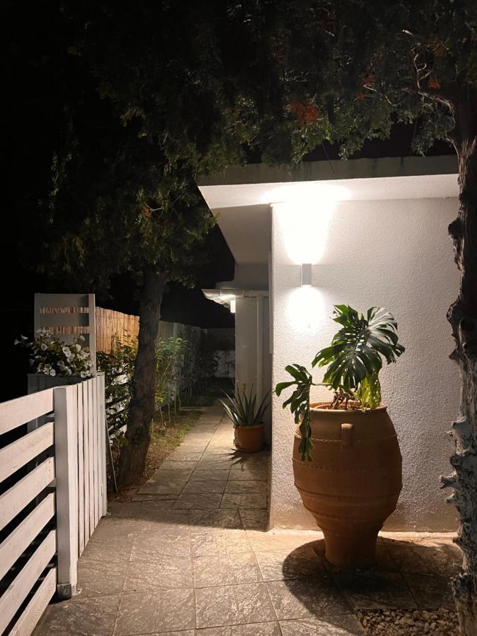 شقة Under The Vine Garden House Platánion المظهر الخارجي الصورة